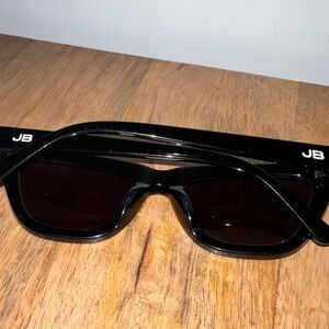 Gently Used Jenny Bird “THE CATEYE” Sunglasses Black